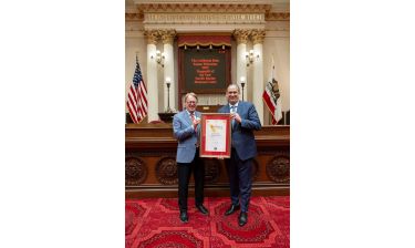 Senator Strickland recognizes Pacific Marine Mammal Center as Senate District 36th Non-profit of the Year